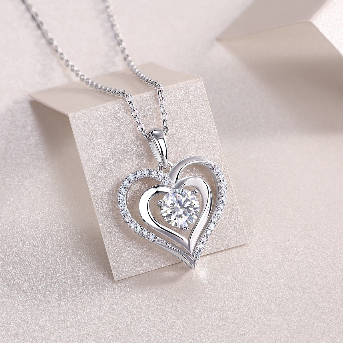 Fashionable Pendant Set With 1-carat Moissanite Diamond S925 Sterling Silver